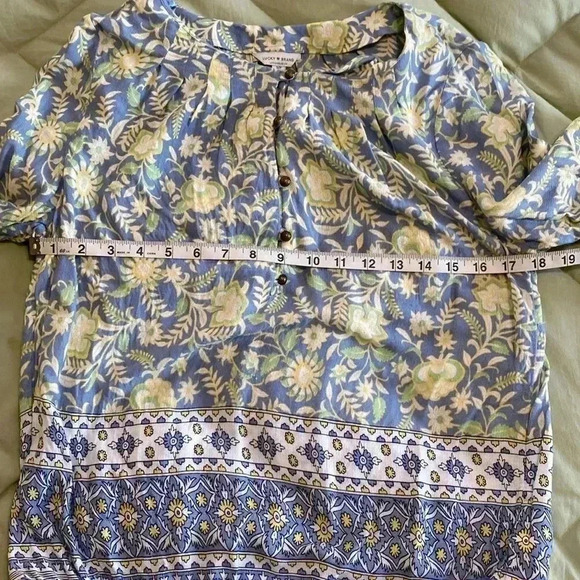 Lucky Brand Blue & Yellow Floral Elastic Waist, 3/4 Sleeve Top, Brass Buttons. - Picture 11 of 14